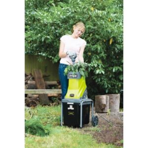 RYOBI – 2500 W Anlagenzerkleinerer – Messerhalterschale – Mahlleistung 45 mm – Mahlverhältnis 10:1 – 40 L Tank – RSH2545B
